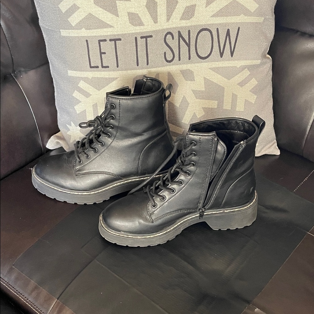 Steve Madden Black Ankle Boots